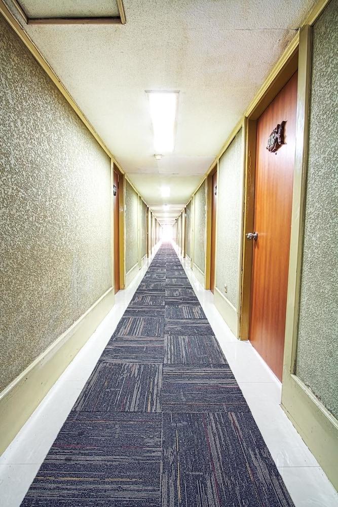 Sahid Kawanua Hotel Манадо Екстериор снимка