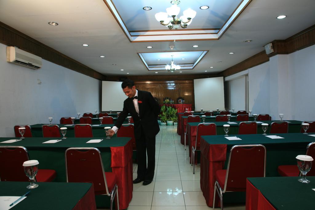 Sahid Kawanua Hotel Манадо Екстериор снимка