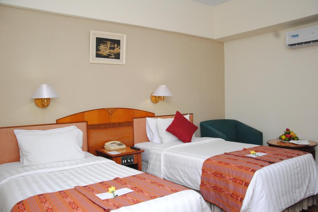 Sahid Kawanua Hotel Манадо Стая снимка