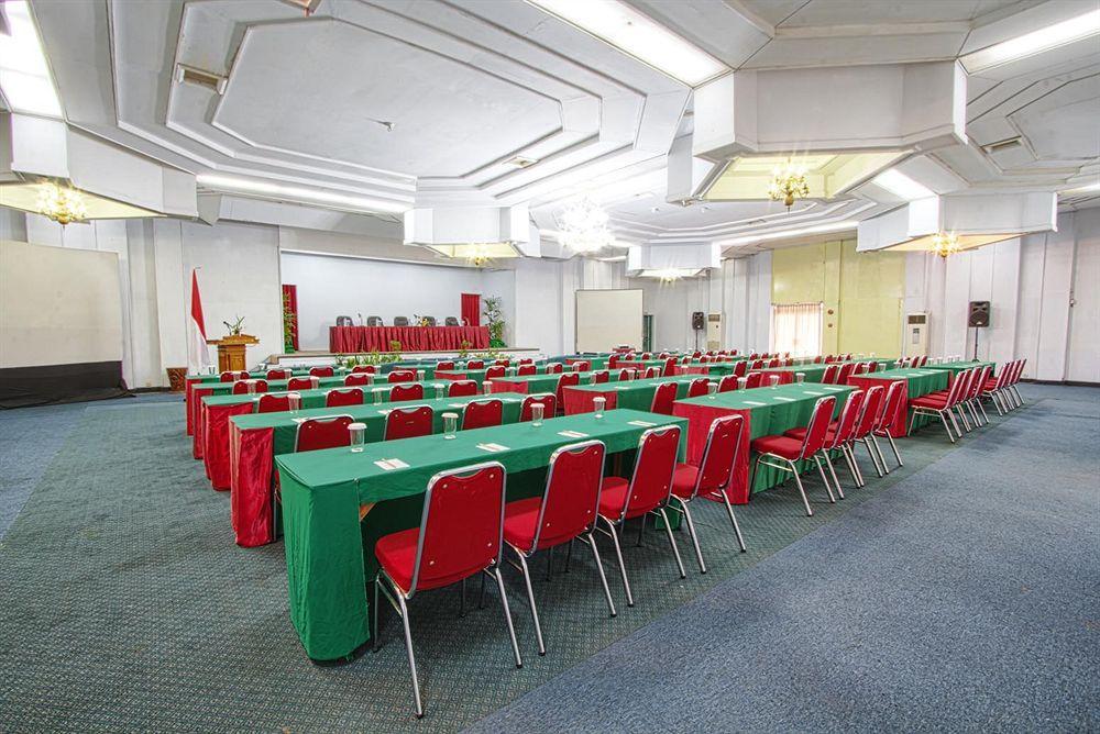 Sahid Kawanua Hotel Манадо Екстериор снимка